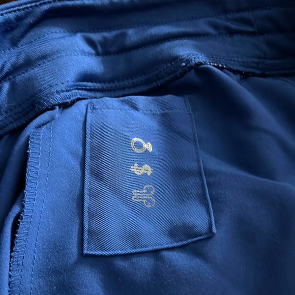 FIGS Scrub Set Top:Short Sleeve Size L Pants:Elastic Waistband & Ankles Size L - Picture 13 of 16